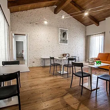 In Viridi 4*